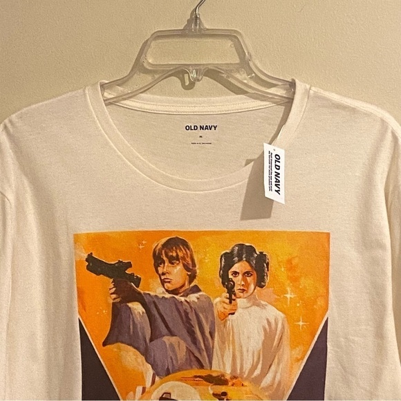 Women's Star Wars May the Force Be With You Off- White Graphic T-Shirt NWT - Picture 4 of 11